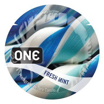 Ароматизований презерватив ONE FlavorWaves Fresh Mint, 1 шт, яскраво-синій, запах м&rsquo;яти SX0752