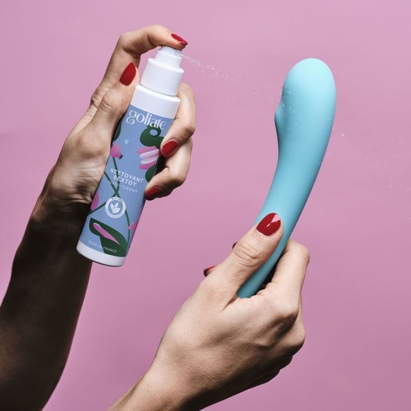 Антибактериальный спрей для игрушек Goliate Nettoyant Sextoy 100 мл, безопасный для тела SX3018